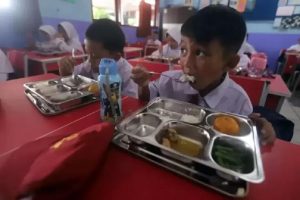 Survei Indikator Politik: 87,1% Warga Dukung Proyek Makan Bergizi Gratis