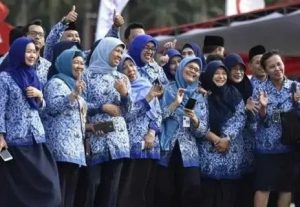Efisiensi Anggaran Besar-besaran, THR serta Gaji ke-13 PNS Tetap Cair