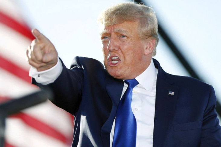 Senator Amerika Serikat Minta Trump Diselidiki Atas Dugaan Insider Trading