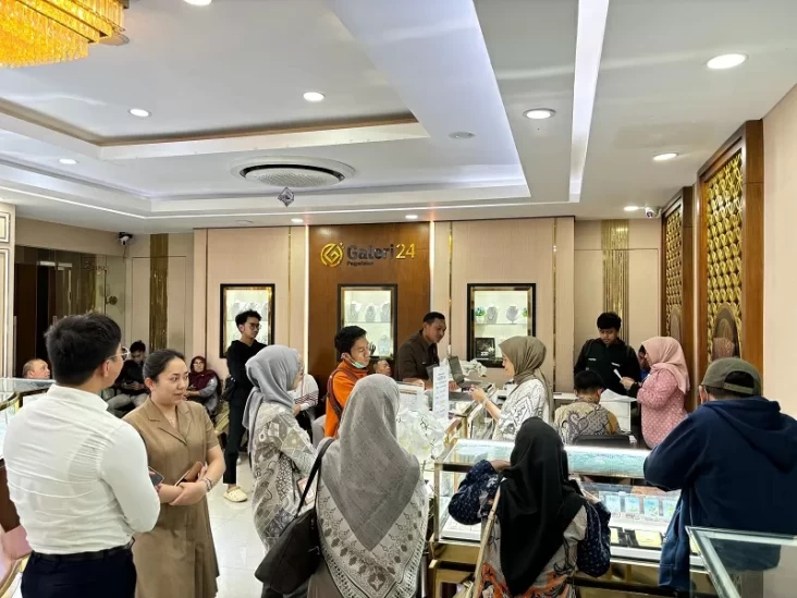 Seusai Lebaran Warga Berbondong Pembangunan Usaha Emas di Pegadaian Galeri 24