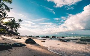 5 Pantai Paling Indah di Jawa Barat yang Harus Anda Kunjungi
