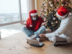 Tujuh Hadiah Natal yang Sering Diberikan Keluarga Menengah Bawah, Apa Saja?