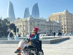 Azerbaijan: Kehidupan Purba, Jalur Sutra, Raksasa Minyak Soviet, atau Kota Futuristik?