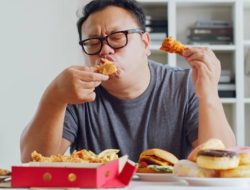 Hukum Mokel dan Tidak Berpuasa di Bulan Ramadan 2026