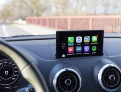 5 alasan sistem mobil semakin seperti ponsel