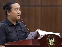 Suara Ibu Yogyakarta Beri Bunga Dukungan untuk Andrie Yunus