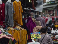 Bukan Hanya Gaya, Ini Makna dan Sejarah Baju Baru Lebaran