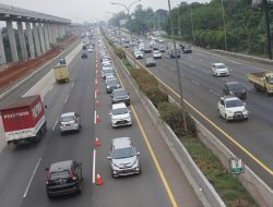 Jalan KH Ma’mun Nawawi Cikarang Diperbaiki, Pengendara Diimbau Pilih Jalur Lain