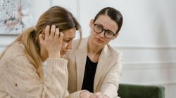 11 makna mimpi adik meninggal, tanda rindu terpendam