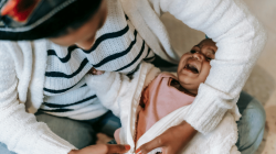 5 Cara Menghadapi Toddler yang Marah, Ibu Tetap Tenang