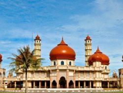 Tgk Abrar Zym di Masjid Agung, Daftar Khatib dan Imam Shalat Jumat Aceh Barat 17 April 2026